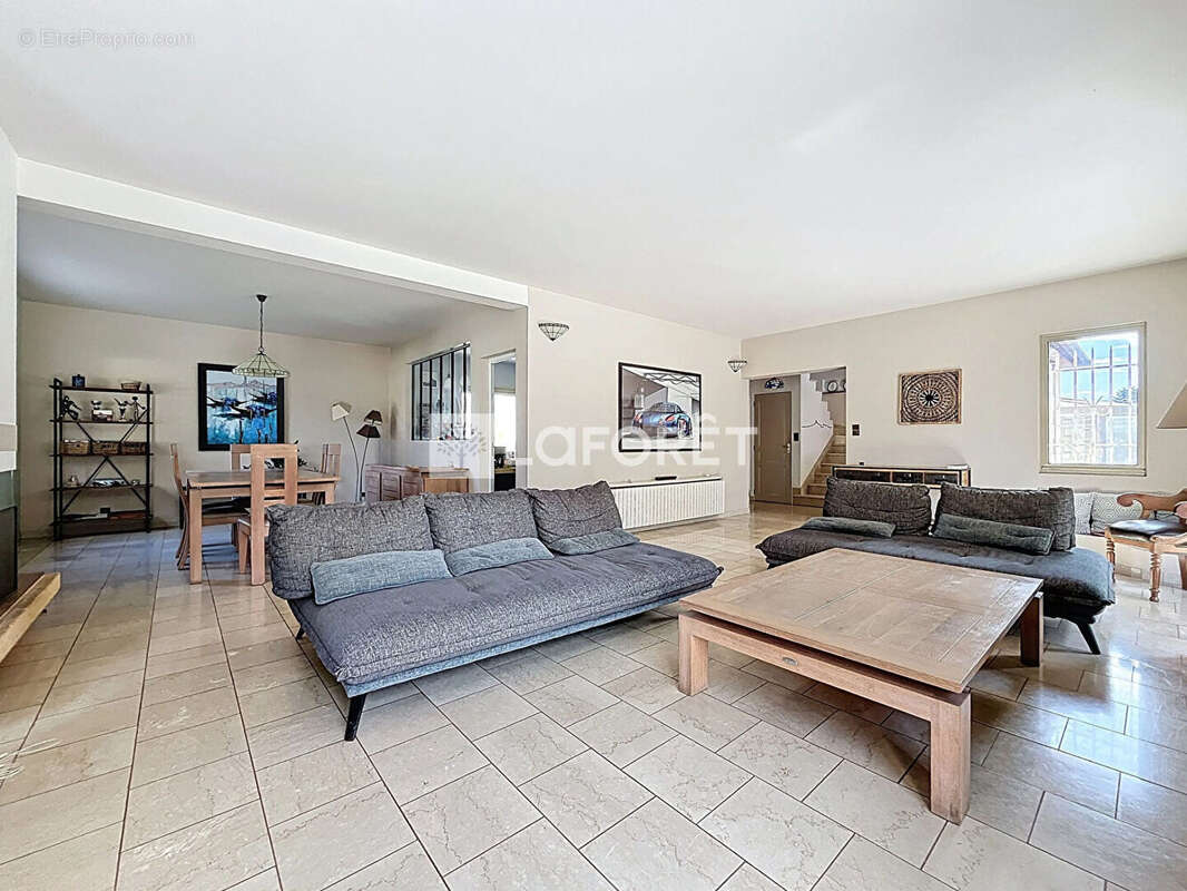 Maison à SAINT-MARCEL