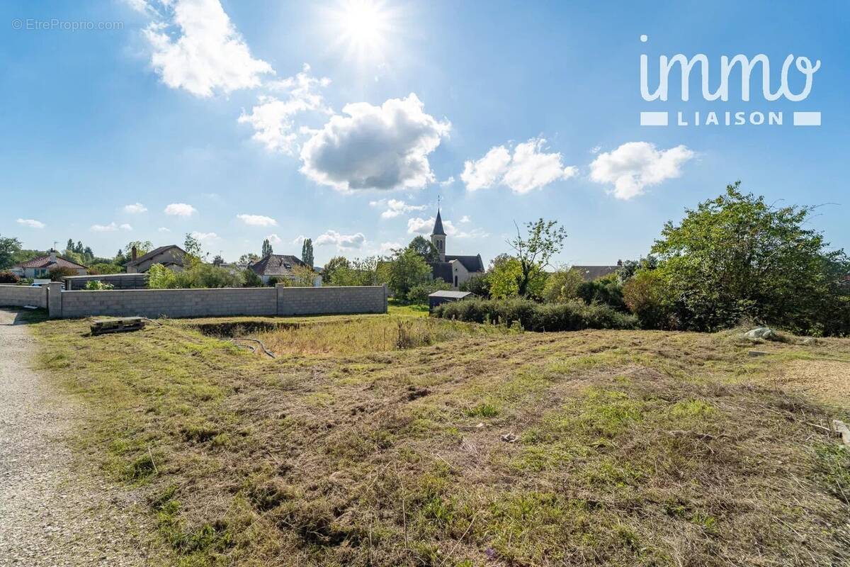 Terrain à SAINT-ELOI
