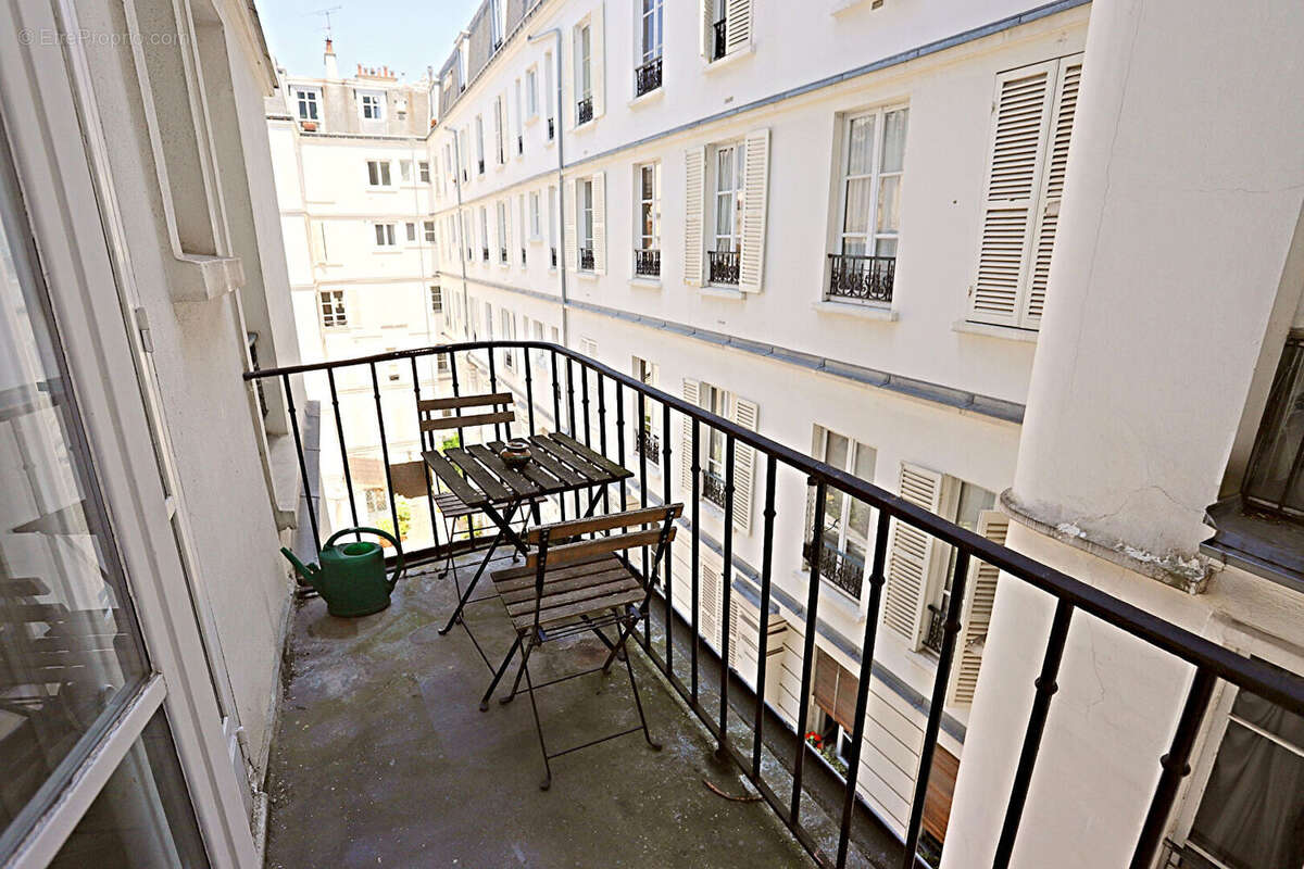 Appartement à PARIS-7E