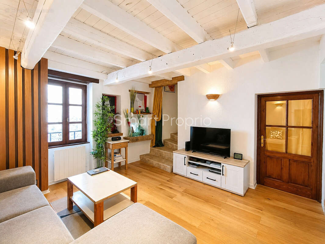 Maison à SAINT-MARCEL-LES-SAUZET