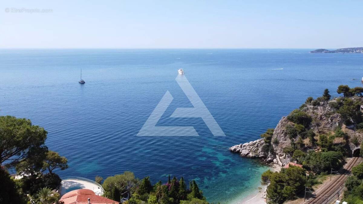 Appartement à EZE