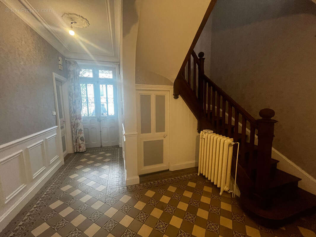 Maison de Maitre à Vittel 8 pièce(s) 155 m2 - photo 5