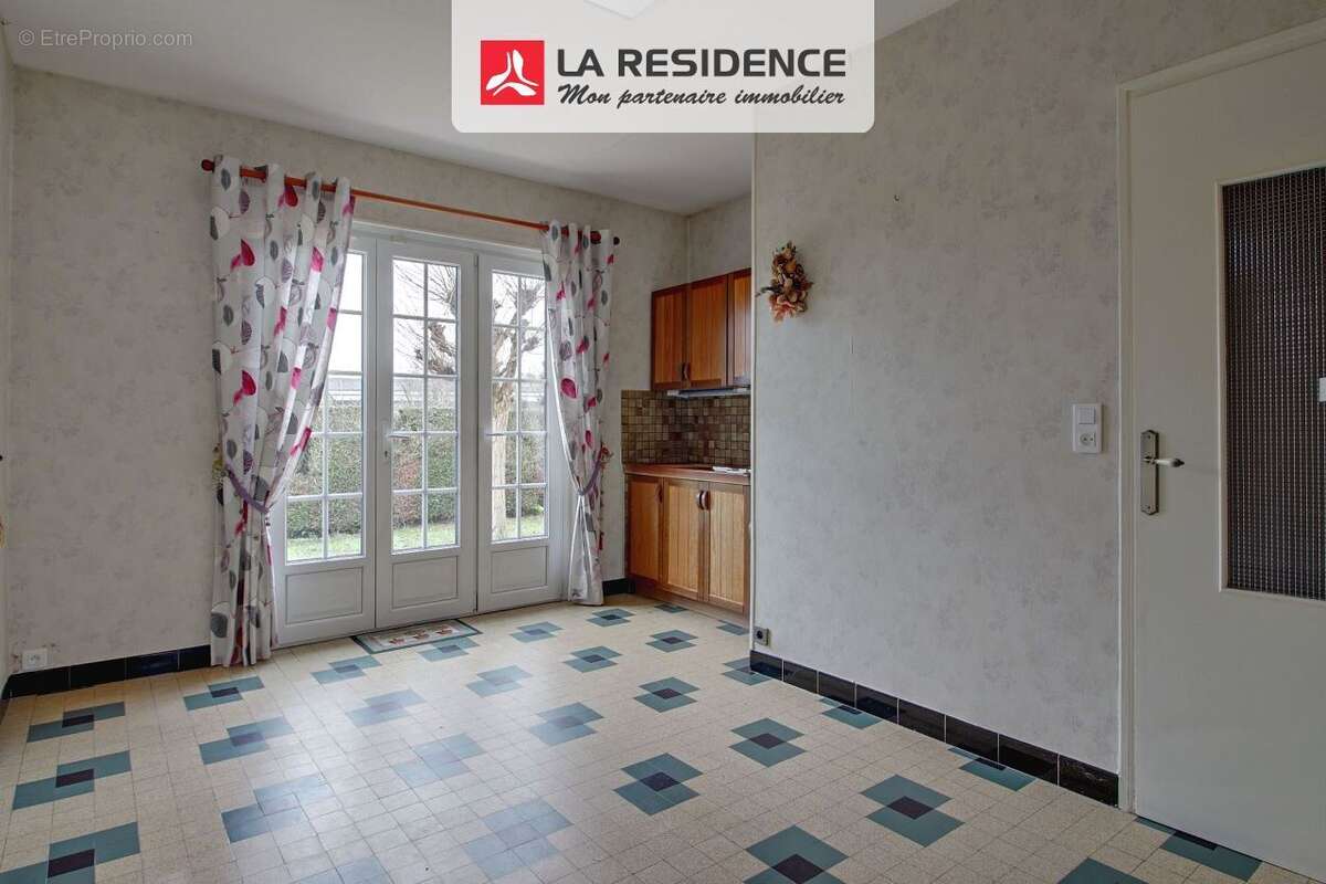 Maison à SAINT-ETIENNE-DU-ROUVRAY