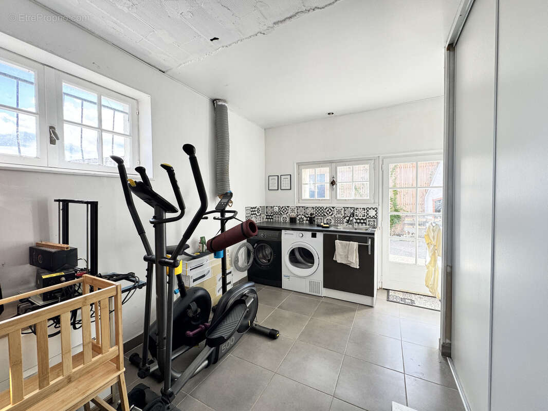 Maison à BARBEZIEUX-SAINT-HILAIRE