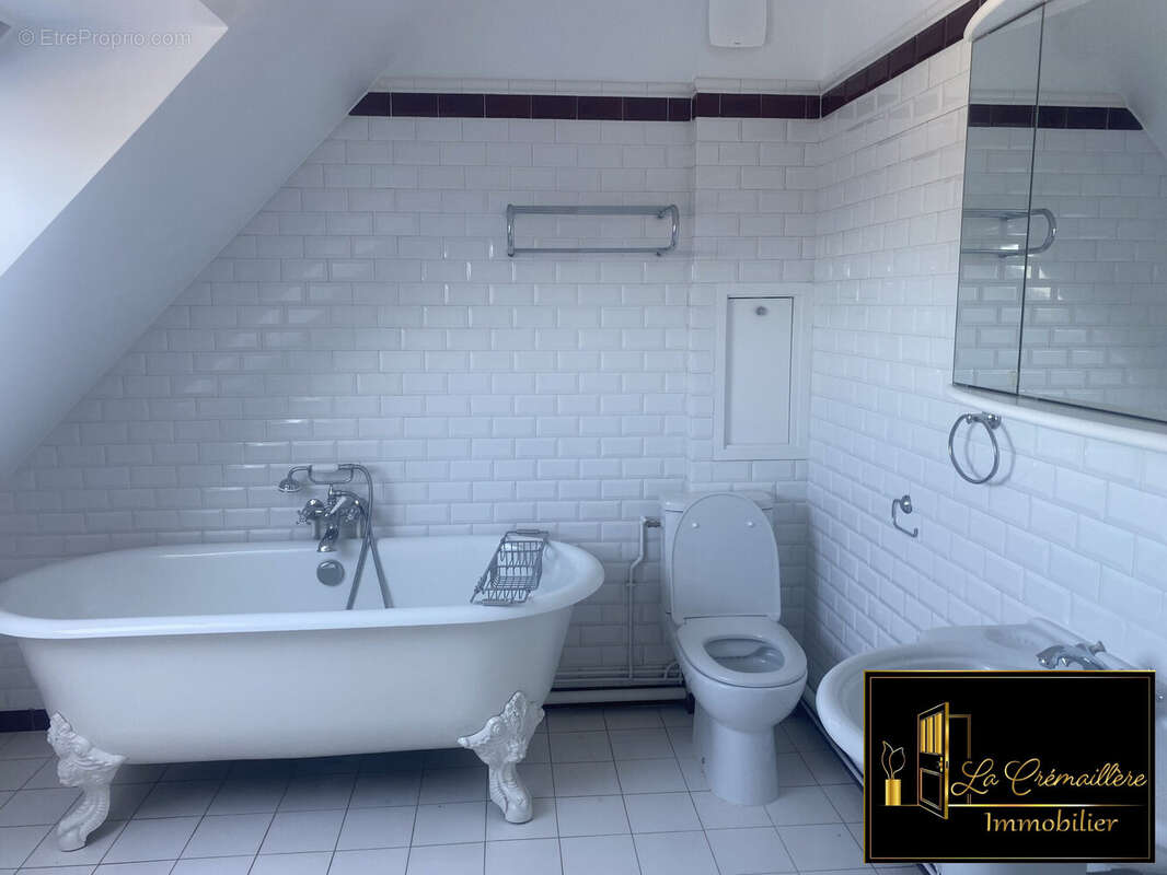 SALLE DE BAINS  - Appartement à SCEAUX