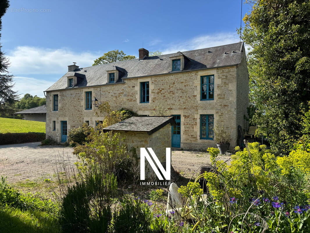 Maison à TILLY-SUR-SEULLES