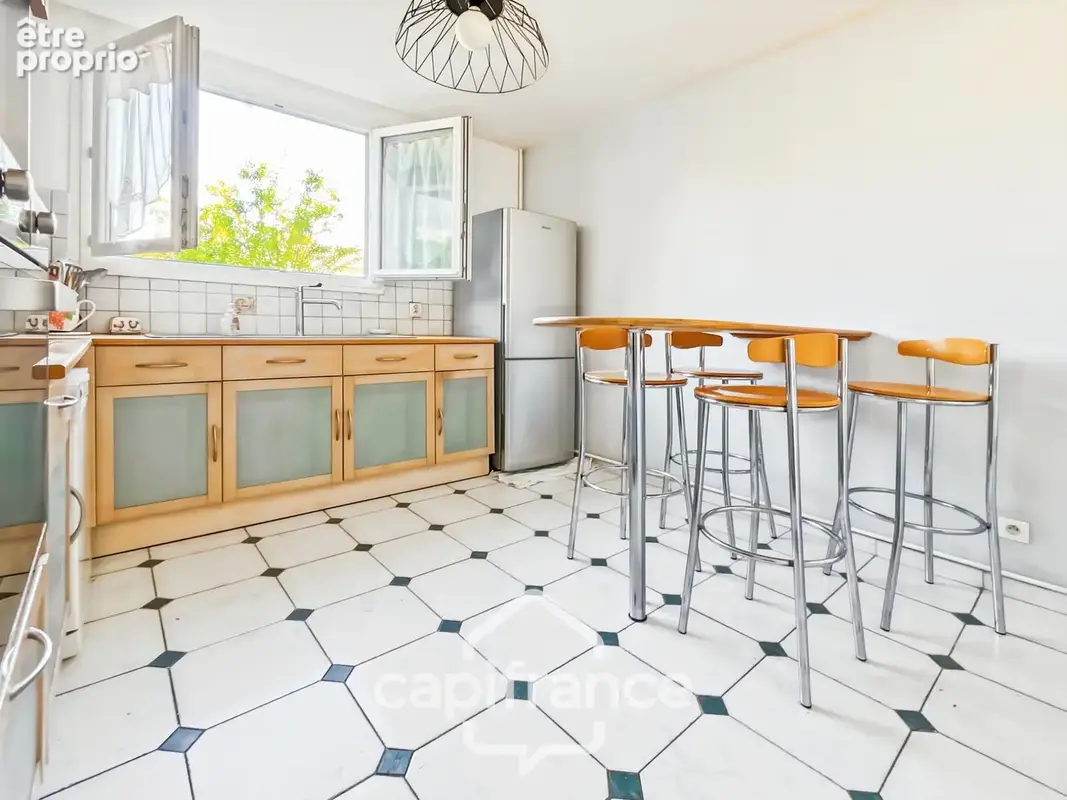 Maison familiale à Sucy-en-Brie, 5 pièces, 3 chambres, jardin, garage, au calme, quartier Fontaine de Villiers-Le Fort - photo 8