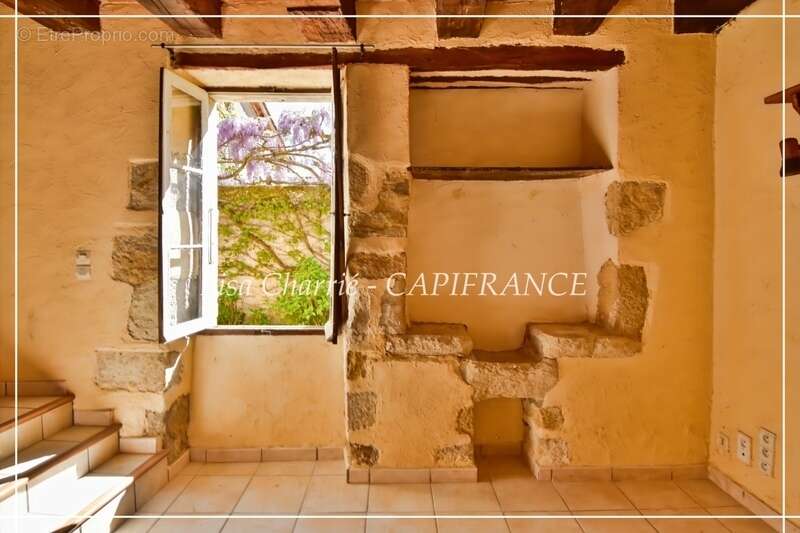 Maison à VIC-FEZENSAC