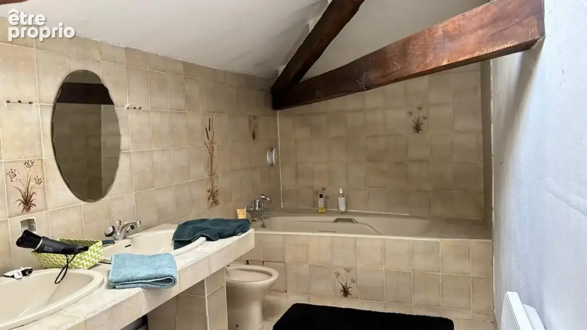 Propriété de caractère en pierre - 376 m² - Piscine chauffée -  Panneaux solaires - Champigny à 10minutes de N. de Poitou - photo 11