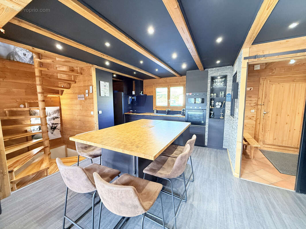 Maison à FONTCOUVERTE-LA-TOUSSUIRE