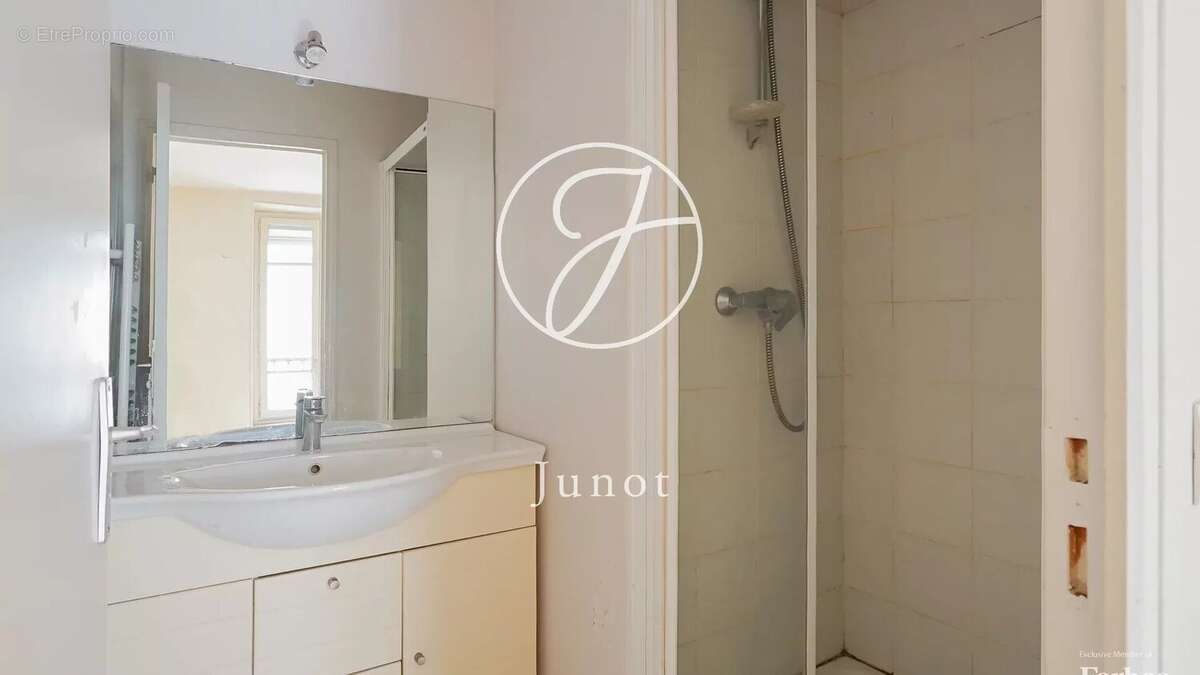 Appartement à PARIS-11E