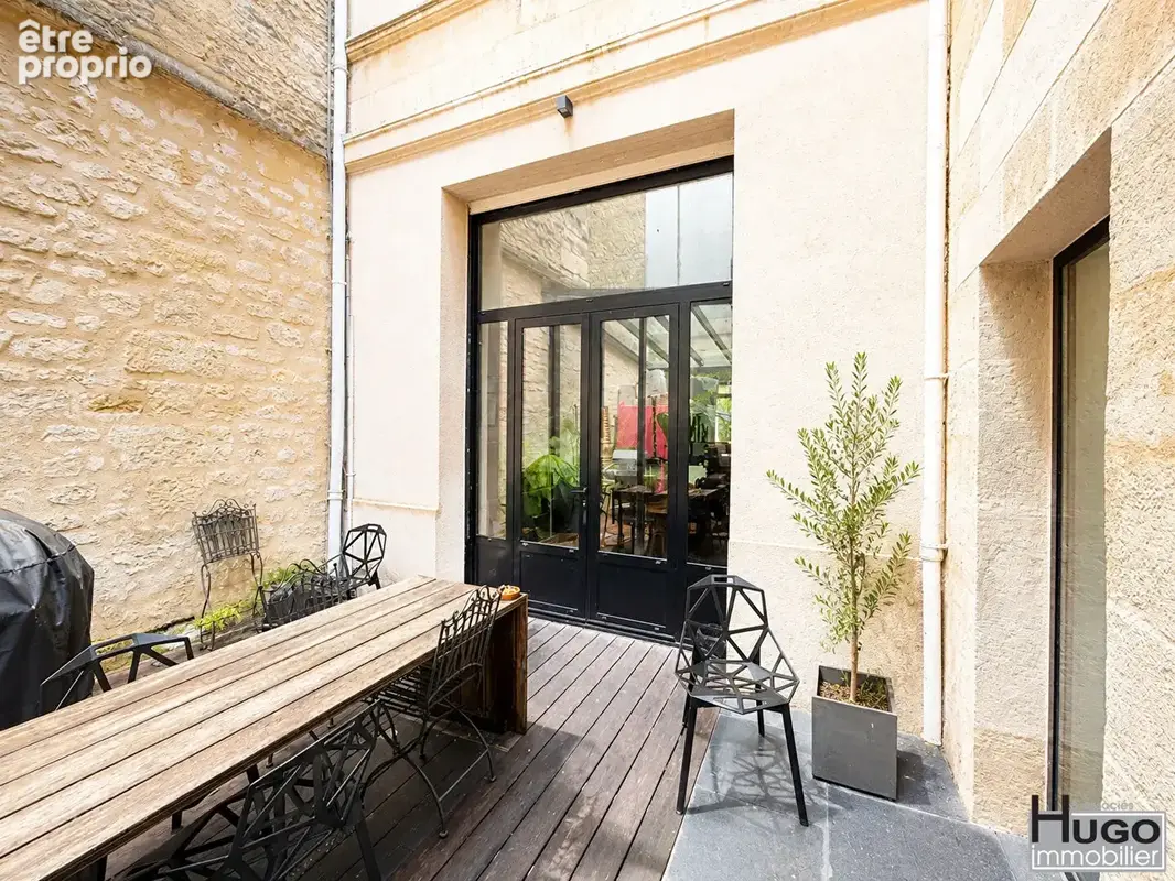 Bordeaux- jardin public- rue de la course- bureau duplex 205m² + patio + 3 caves ! - photo 5