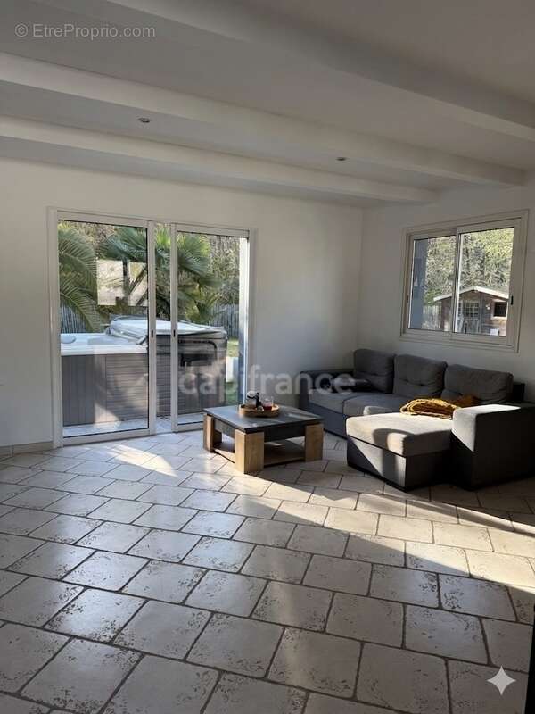 Maison à SAINT-GERVAIS