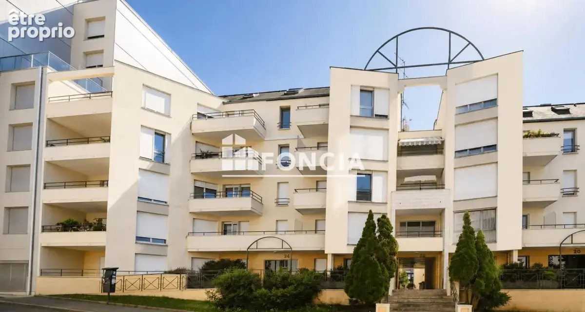 Mail François Mitterrand - T3 de 68 m2 avec terrasse et garage box en sous-sol - photo 13