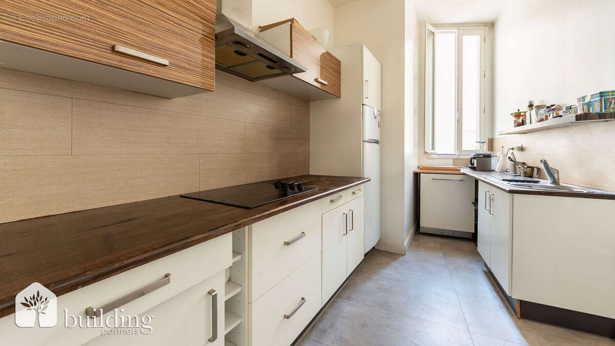 Appartement à PARIS-17E