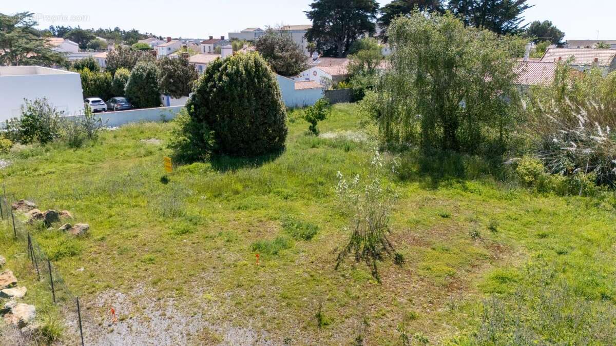 Terrain à LA GUERINIERE