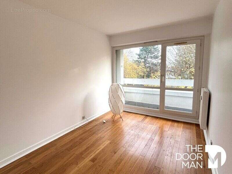 Appartement à LES ESSARTS-LE-ROI