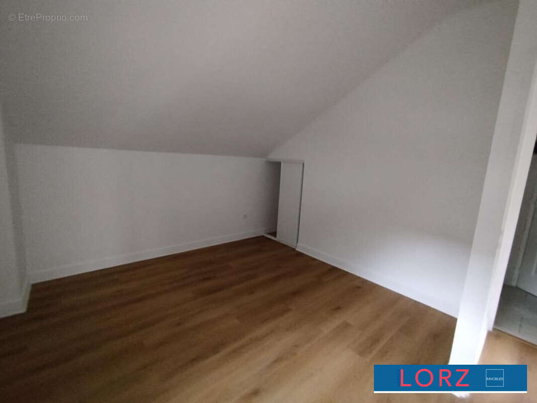 CHAMBRE - Appartement à BOURGES