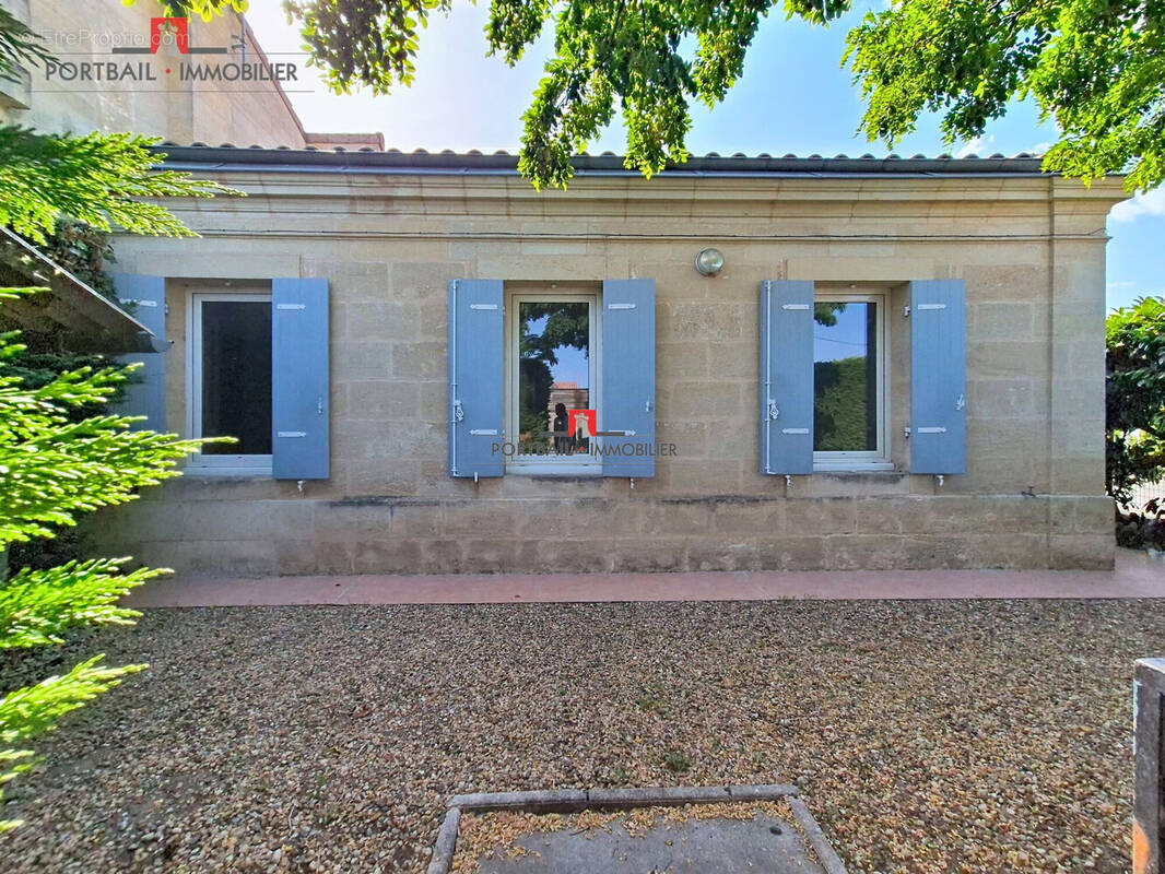 Maison à AMBARES-ET-LAGRAVE