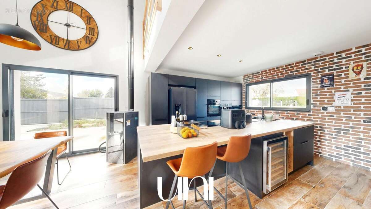 Maison à SAINT-MARTIN-DES-ENTREES