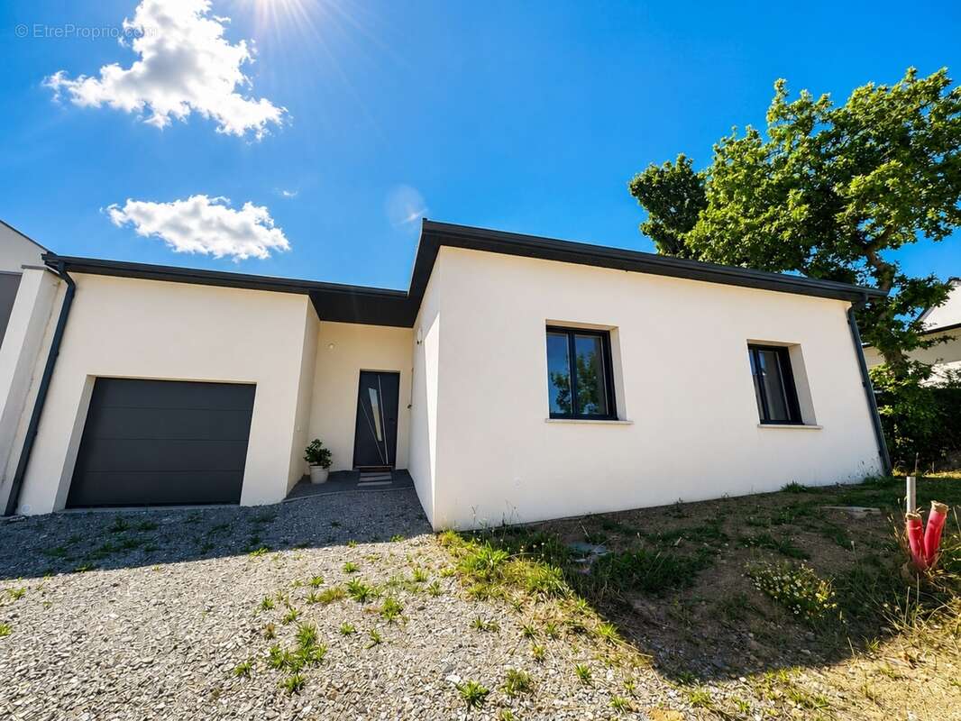 Maison de plain-pied de 102 m² LANNILIS (29) - photo 3
