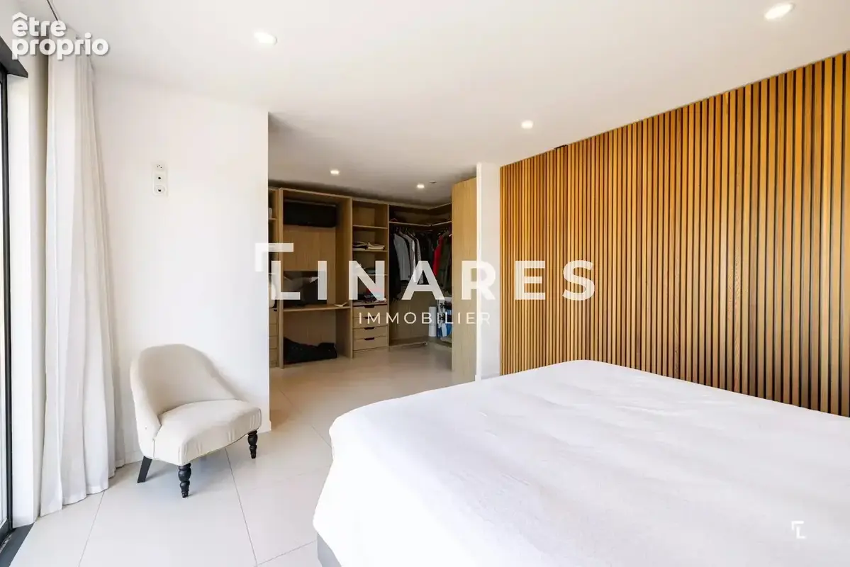 LA PRESTIGIEUSE - Villa T5 de 310m² - Piscines intérieure et extérieure - Salle de sport  - Cuisine d'été - Jardin 990m² - 13420 - photo 18