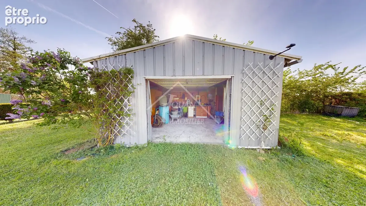 Exclusivite proche gannat jolie maison trois chambres garage terrain - photo 12