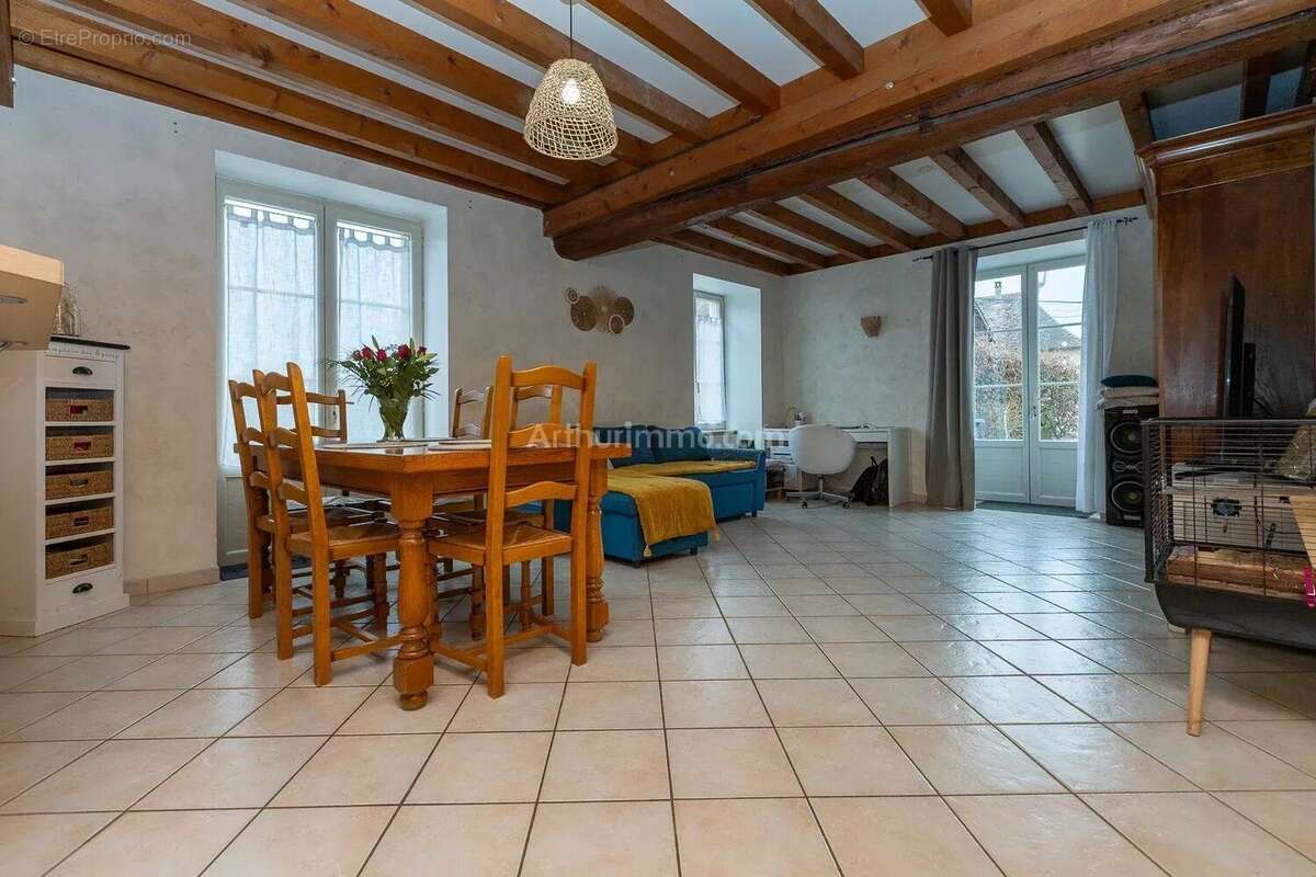 Appartement à DOLOMIEU