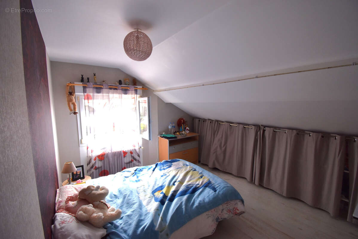 Maison à FLEUREY-LES-SAINT-LOUP