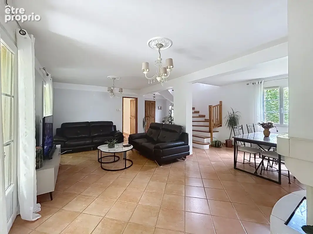 Maison Gardanne 6 pièce(s) 130 m2 - photo 12