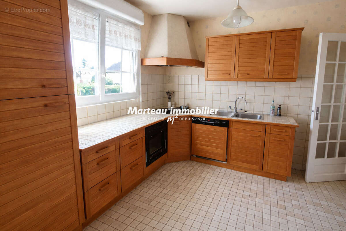 Maison à YVRE-L'EVEQUE