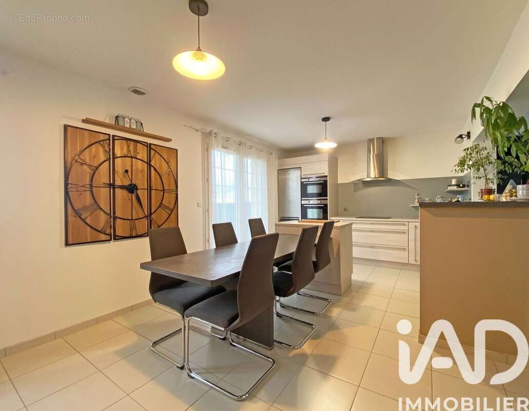 Photo 5 - Maison à VILLEBAROU