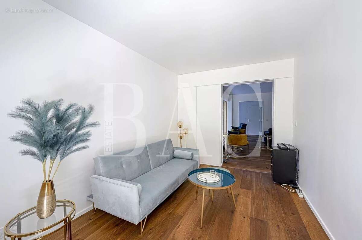 Appartement à VERSAILLES