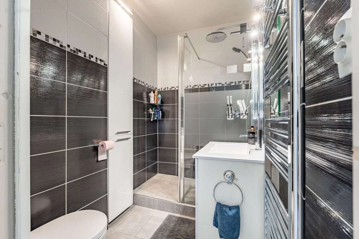 Dernier étage avec vue – 3 pièces lumineux, sans travaux - photo 11