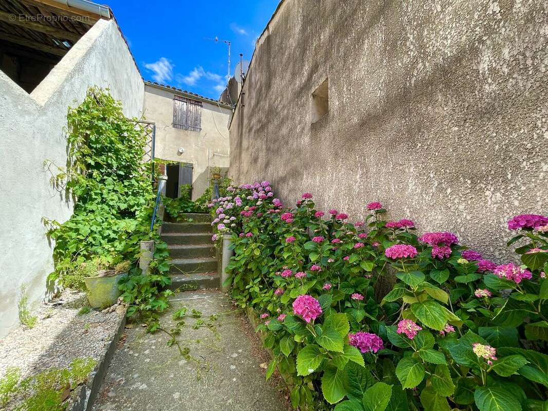 Maison à CABREROLLES