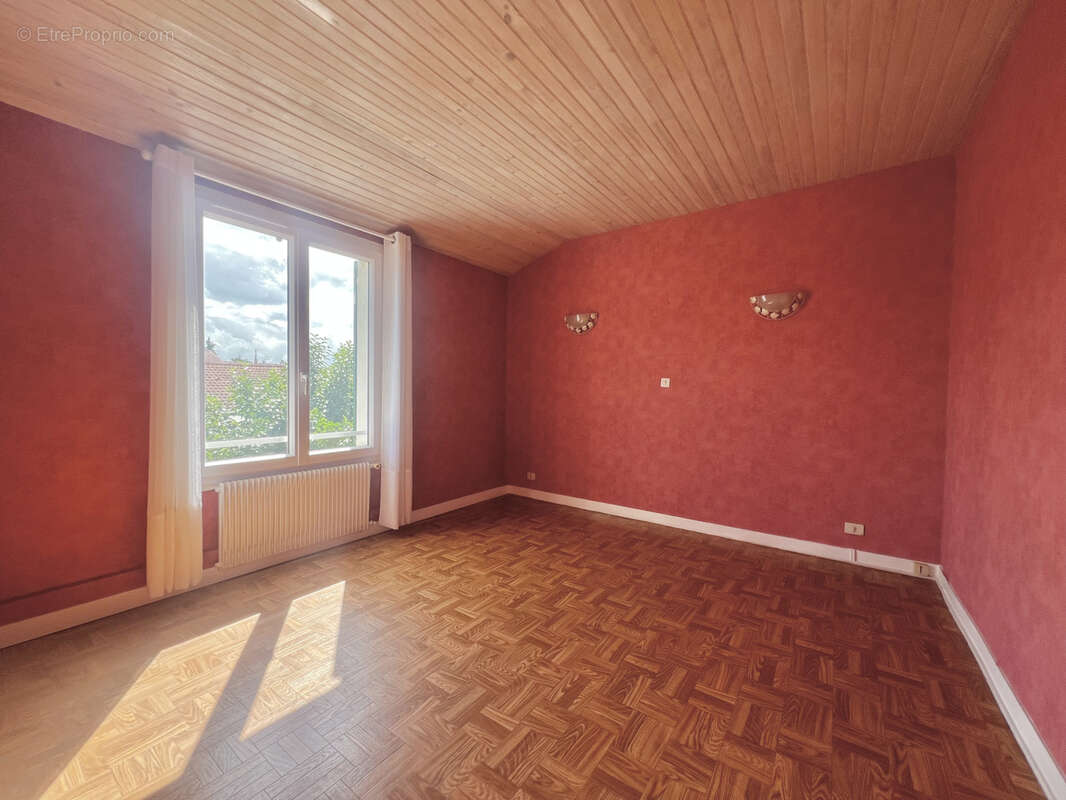 Au coeur du village de communay - villa  - 3 chambres - photo 15
