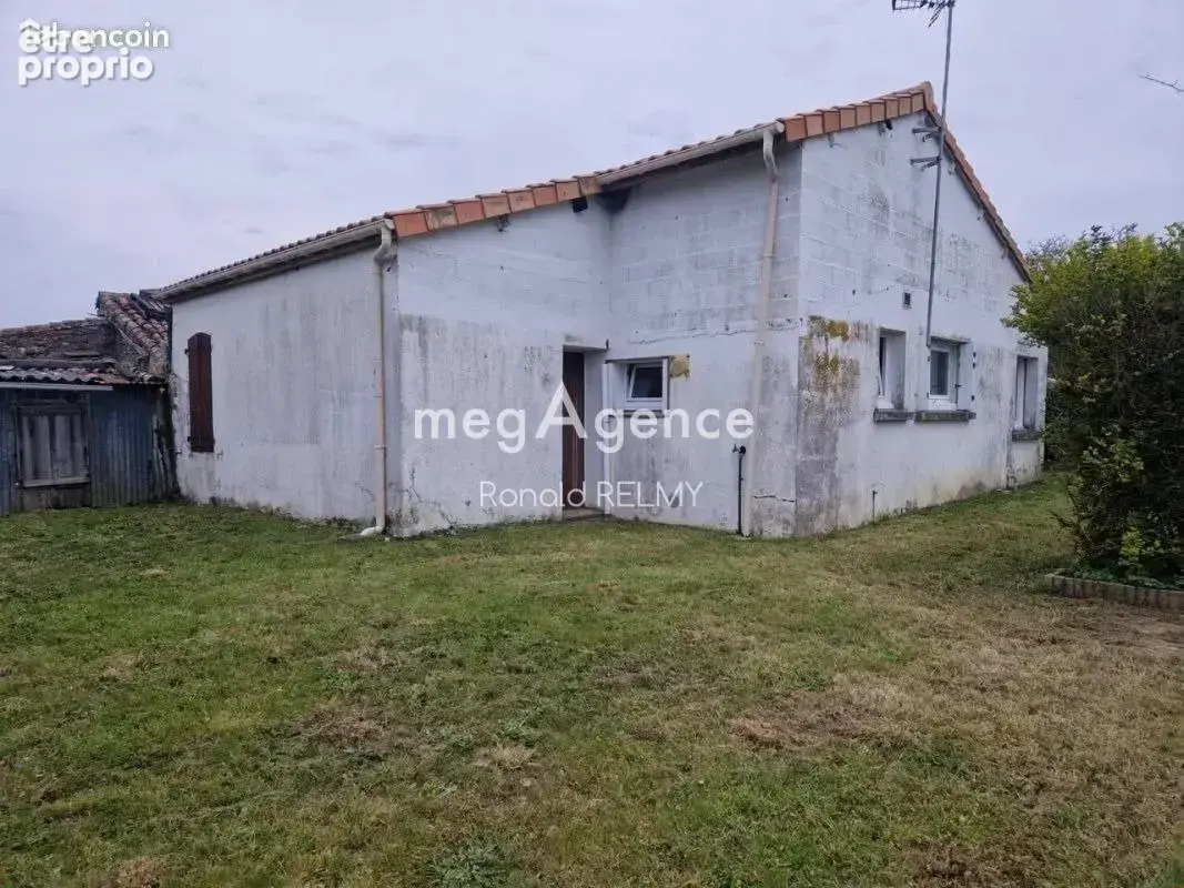 Maison à rénover avec 720 m² de terrain et à 7 minutes de la plage de Boisvinet - photo 3