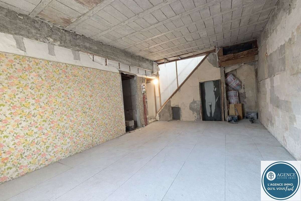 Maison à CHAMPAGNE