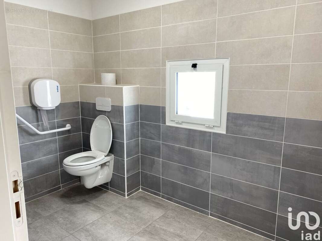 Photo 6 - Commerce à TOURBES