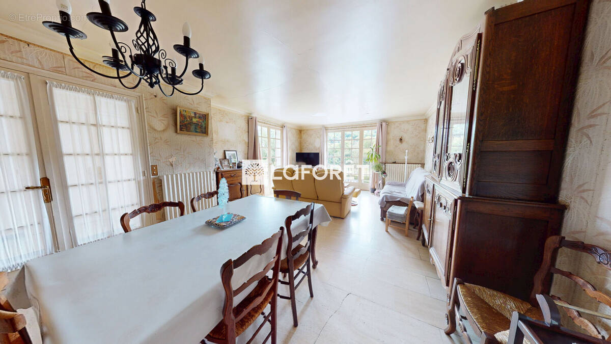 Maison à LILLEBONNE