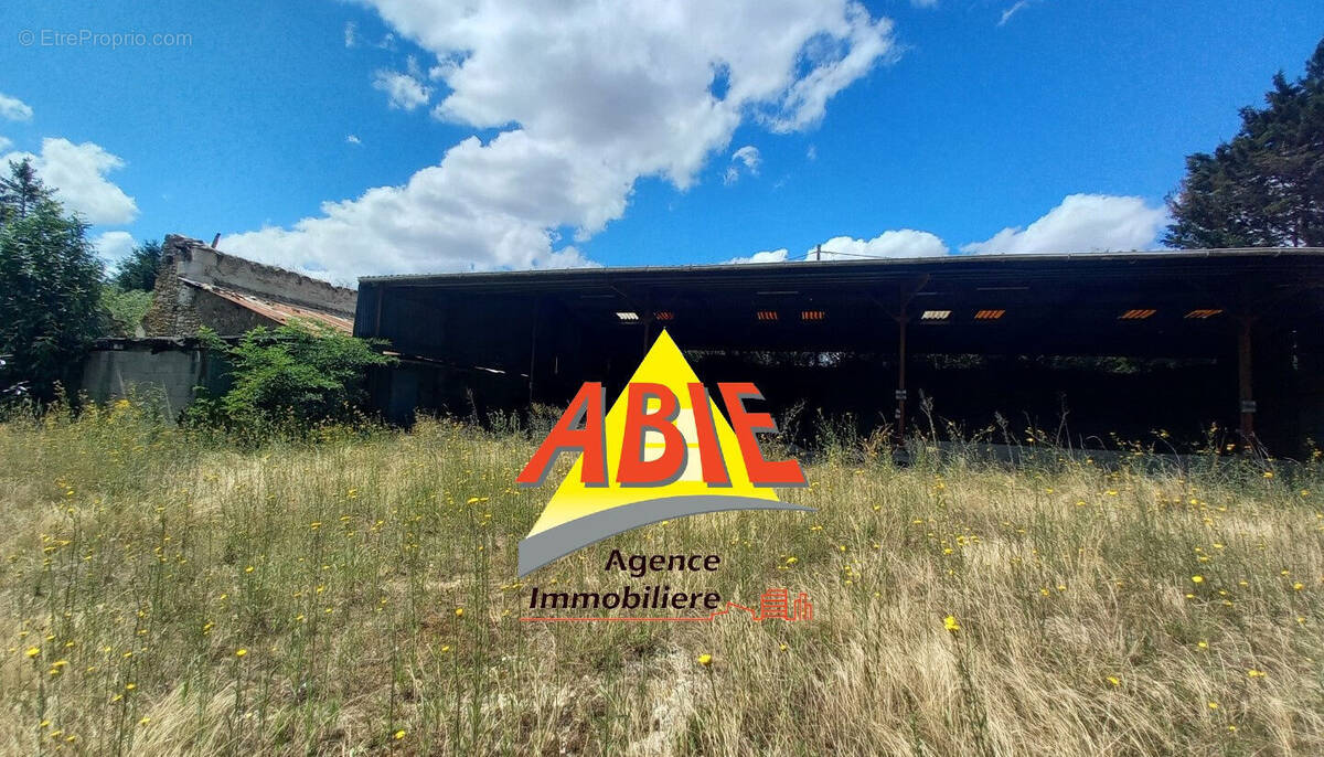 Photo 1 - Terrain à SAINT-MARC-LA-LANDE