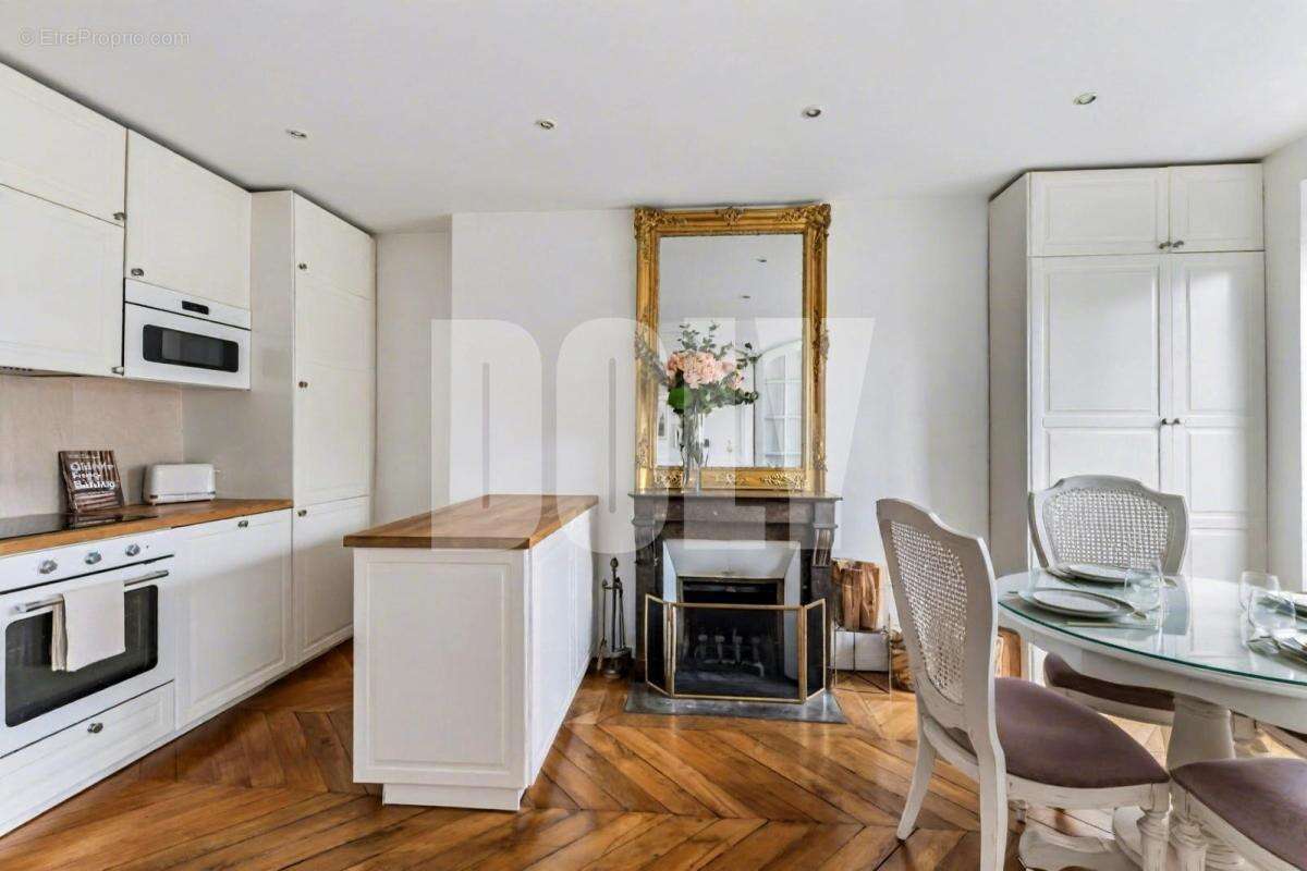 Appartement à PARIS-4E