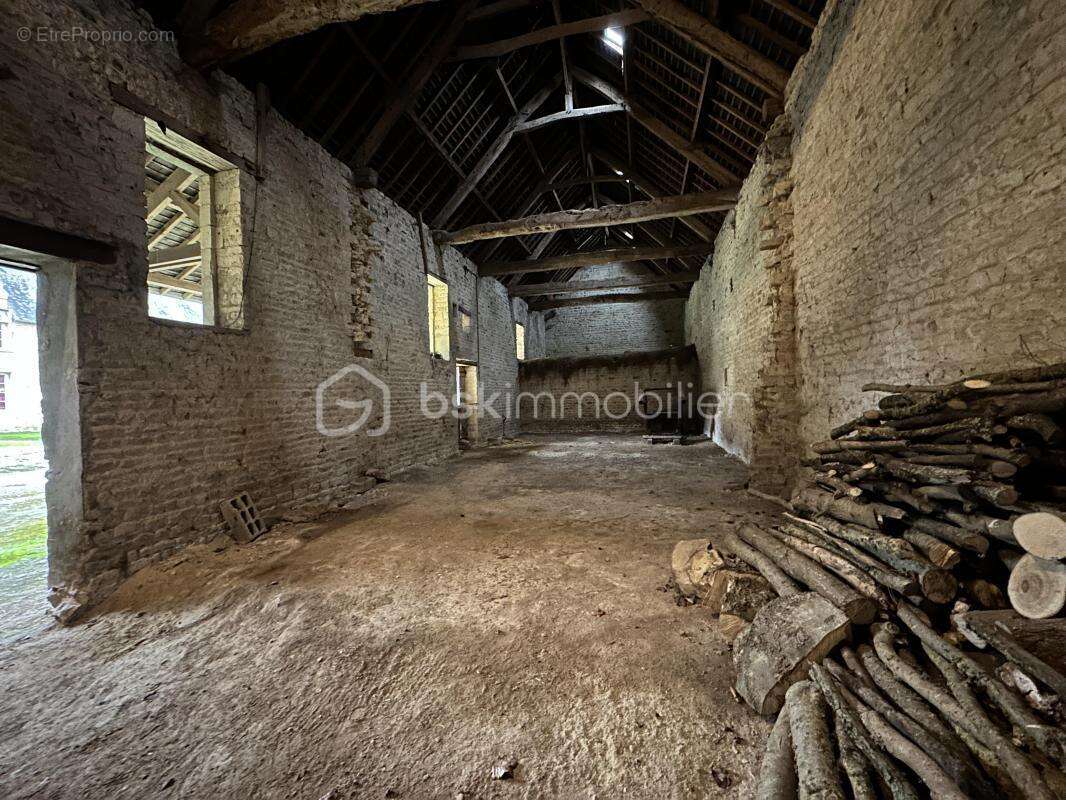 Maison à MONTS-EN-BESSIN