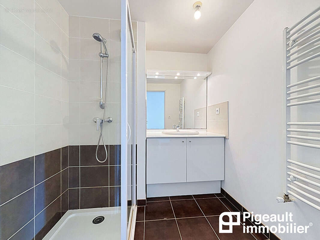 Saint Jacques De La Lande/Courrouze  - Appartement T2 - photo 6