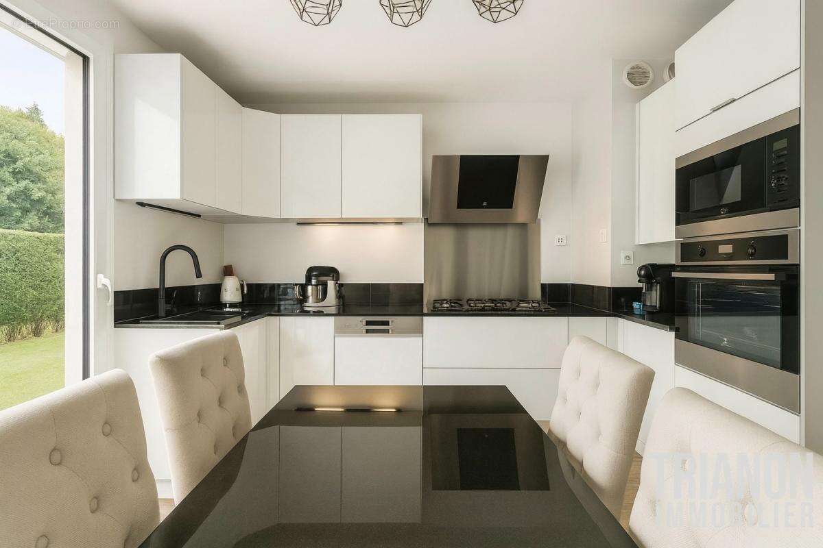 Maison à MONTIGNY-LES-CORMEILLES