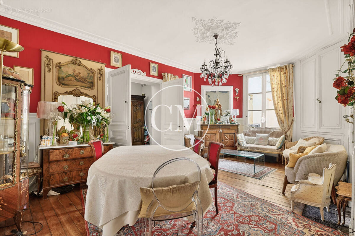Appartement à VERSAILLES