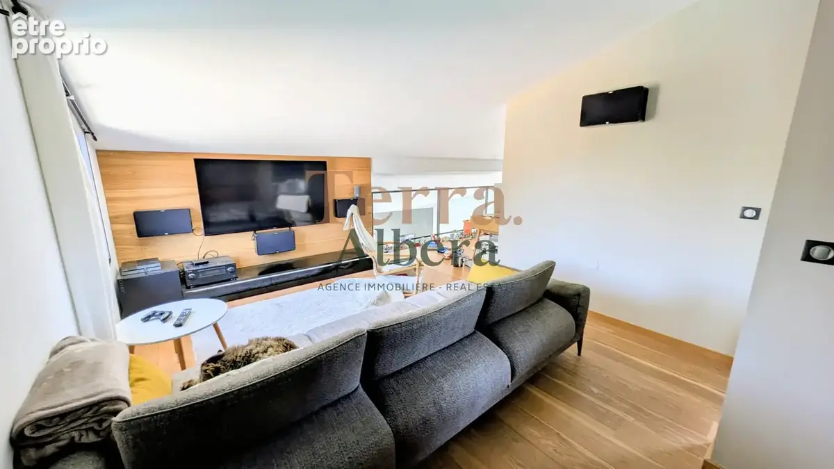 SAINT-GENIS-DES-FONTAINES - Grande villa contemporaine sans aucuns travaux - photo 19