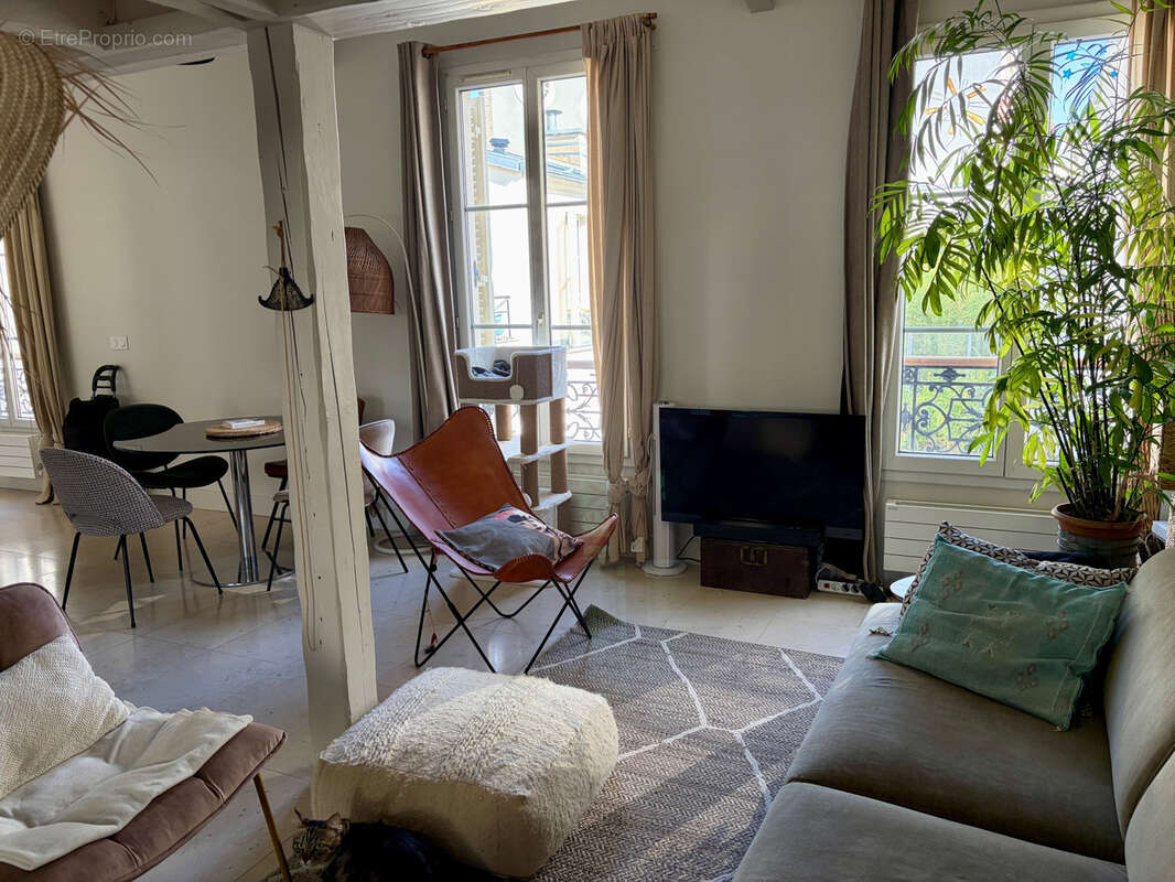 Appartement à PARIS-11E