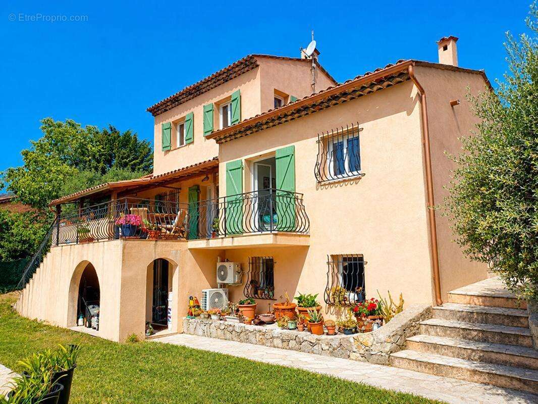 Superbe villa vue mer proche du village - photo 17