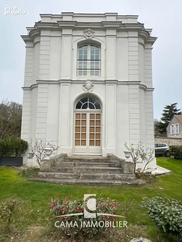 Bel appartement de 69m2, deux chambres, au dernier étage, à deux pas des écoles et 10mn à pied de la gare. - photo 9